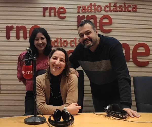 Marta Torres, Clara Corrales y Martín Llade en Sinfonía de la Mañana